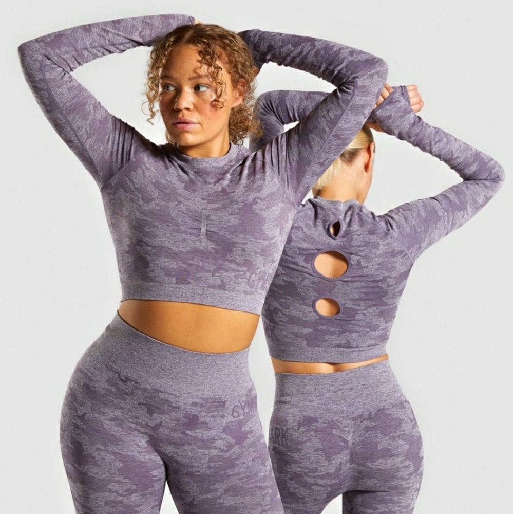 Camp Seamless Long Sleeve Crop Top